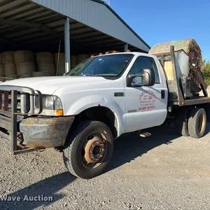 2003 Ford F550 flatbed truck