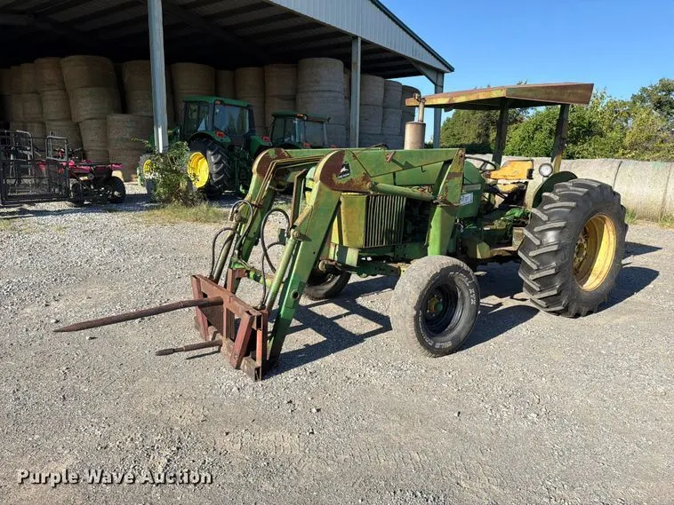 1980 John Deere 2440 tractor
