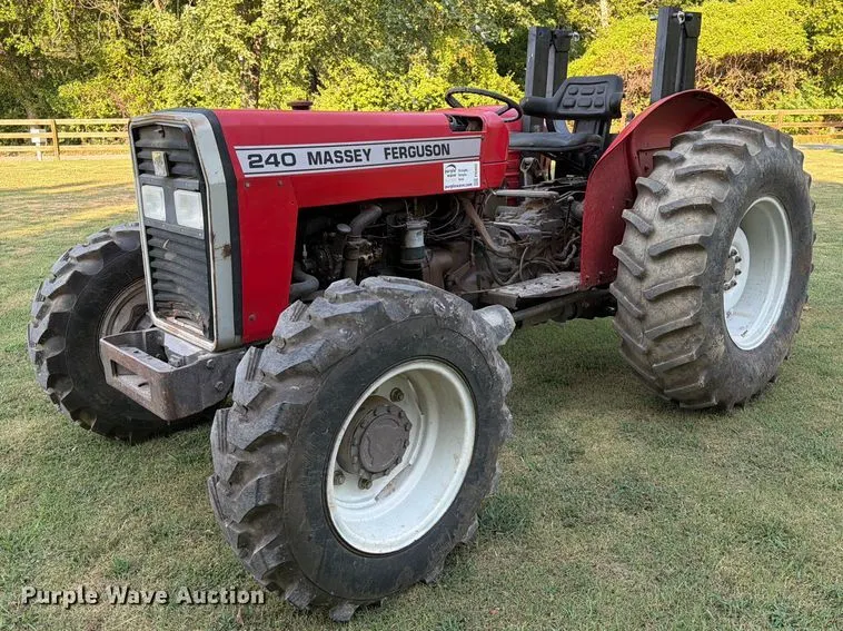 1997 Massey Ferguson 2404WD MFWD tractor