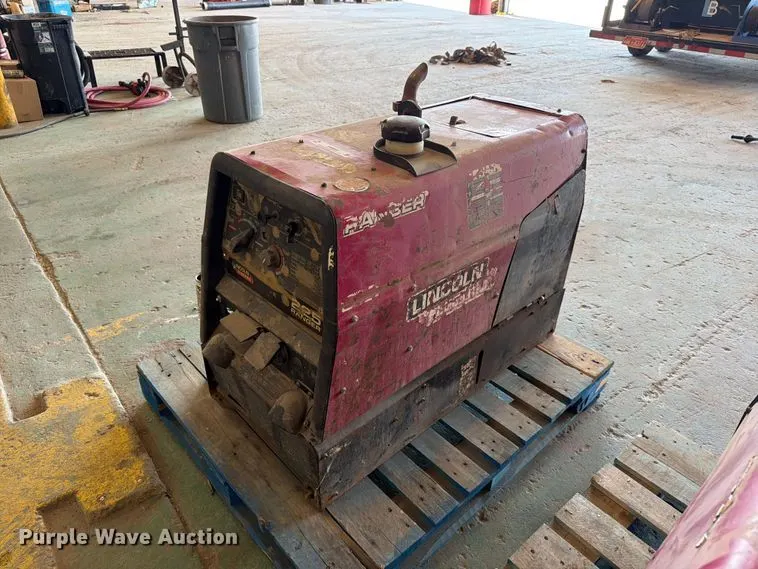 Lincoln Ranger 225 welder/generator