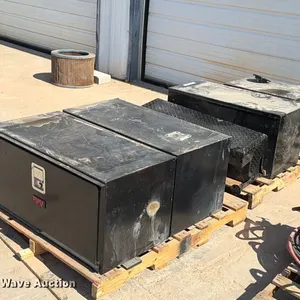 (5) toolboxes