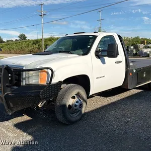 2012 GMC Sierra 3500HD flatbed pickup truck