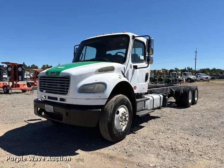 2012 Freightliner Business Class M2 truck cab and chassis