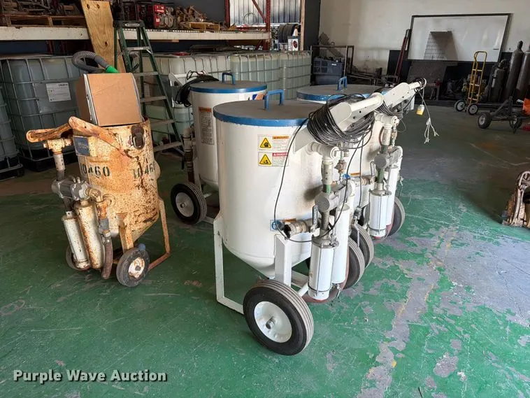 (4) Schmidt sand blasting pots