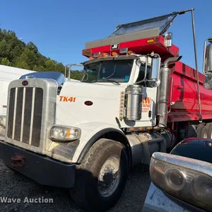 2014 Peterbilt 388 dump truck