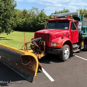 1999 International 4900 dump truck