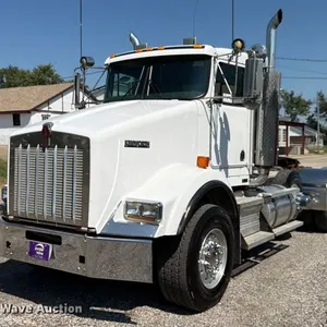 2006 Kenworth T800 semi truck