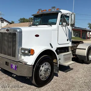 2002 Peterbilt 378 semi truck