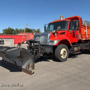 2007 International WorkStar 7400 dump truck