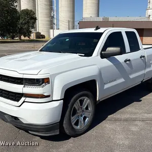 2019 Chevrolet Silverado 1500 Ext. Cab pickup truck