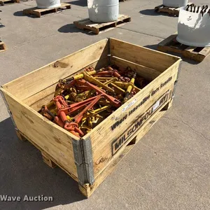 (36) capacity: 6,600 lbs chain binders