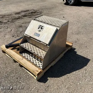 Merrit Saddle Box 