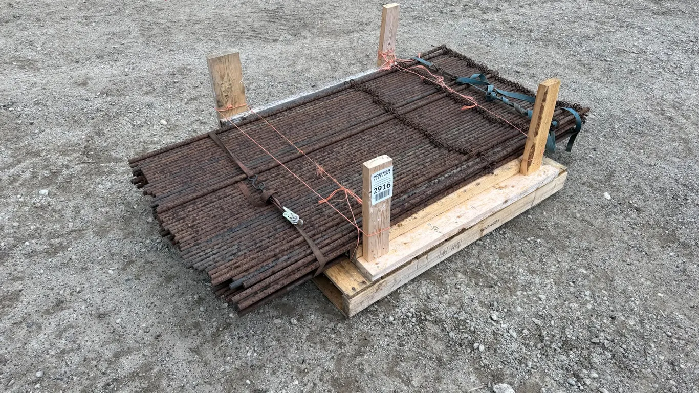 (146) 6' Steel Fence Posts