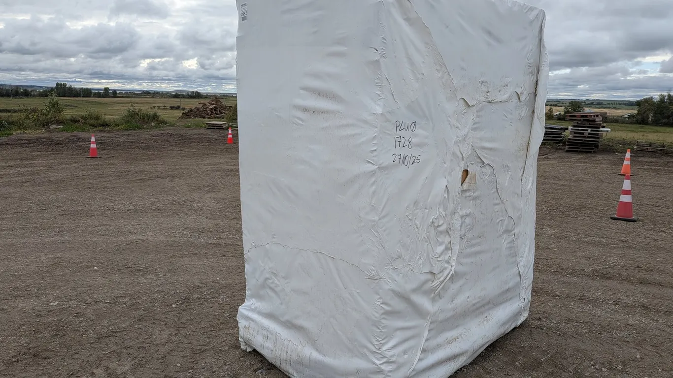 (27 cases) Unused Armacell AP Armaflex 6' Pipe Insulation