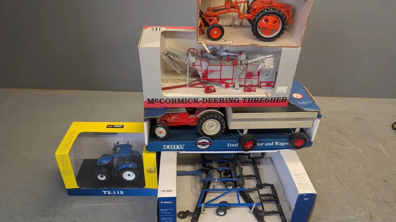 (5) Plastic and Cast Tractor and Accessories