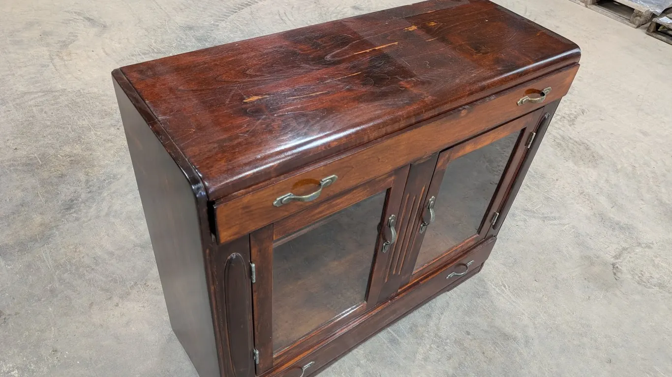 Wood Hutch