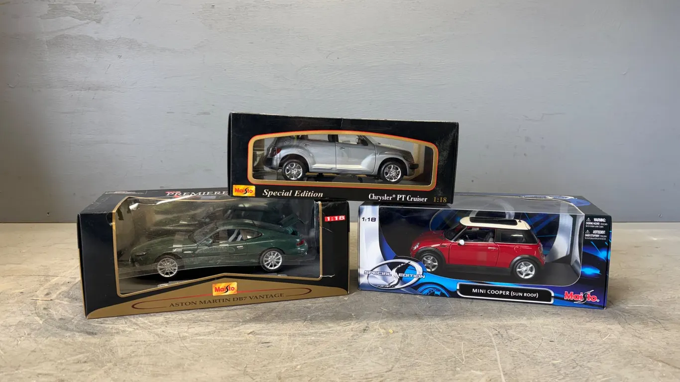 (3) Die-Cast Metal Vehicles
