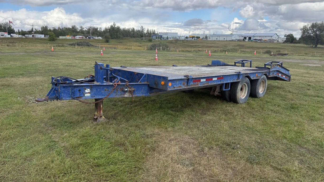 1982 23' Tandem Pintle Hitch Equipment Trailer