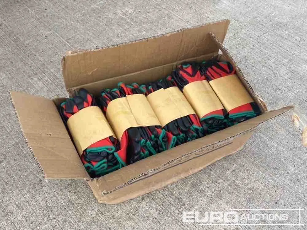 Unused 120pc Size 11 Nitrile Work Gloves