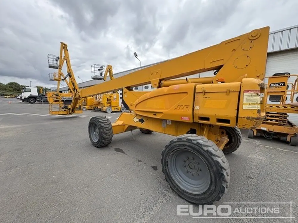 JLG M600JP
