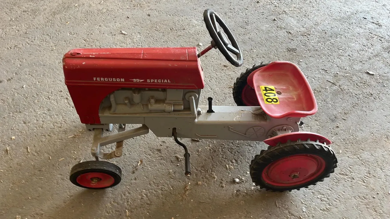 OFFSITE - Children’s Ferguson 35 Special peddle tractor in working condition, 3 feet long.