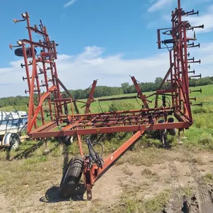 IH Cultivator 38'