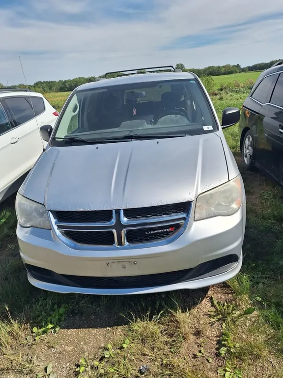 2012 Dodge grand caravan, runs good, interior very dirty 285k