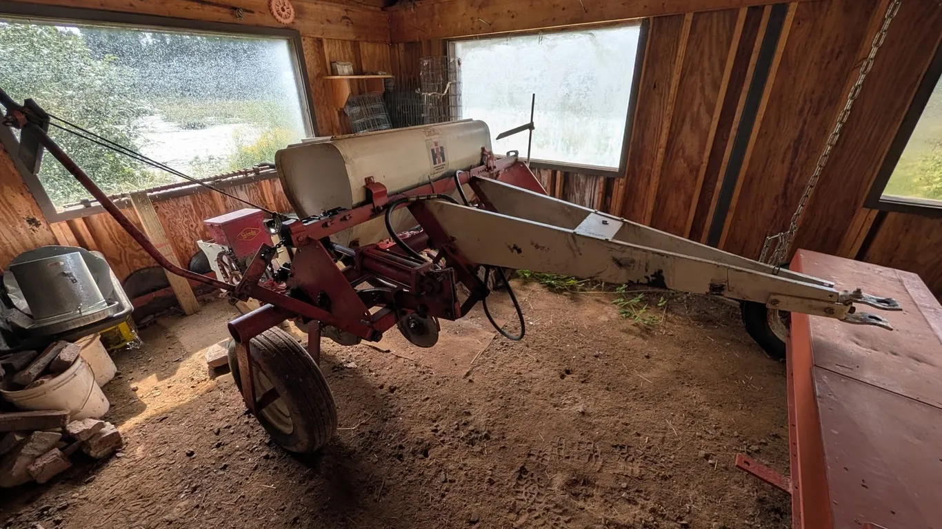 International 56 2-Row Corn Planter