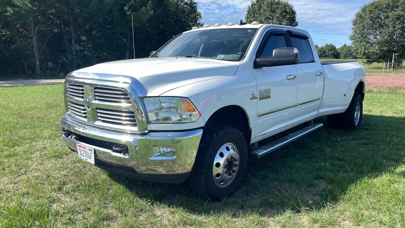 2014 3500 Cummins Turbo Diesel Ram Pick Up Truck (Title in Delay)