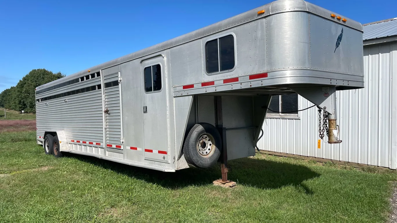 2002 Featherlite Trailer (Title in Delay)