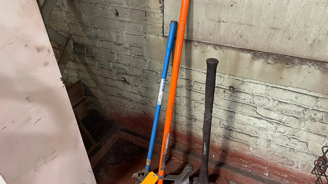 (2) Pipe Benders and Husky Sledge Hammer