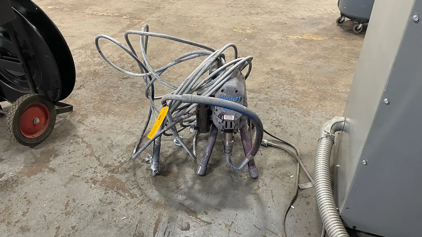 Avanti Max821 Paint Sprayer