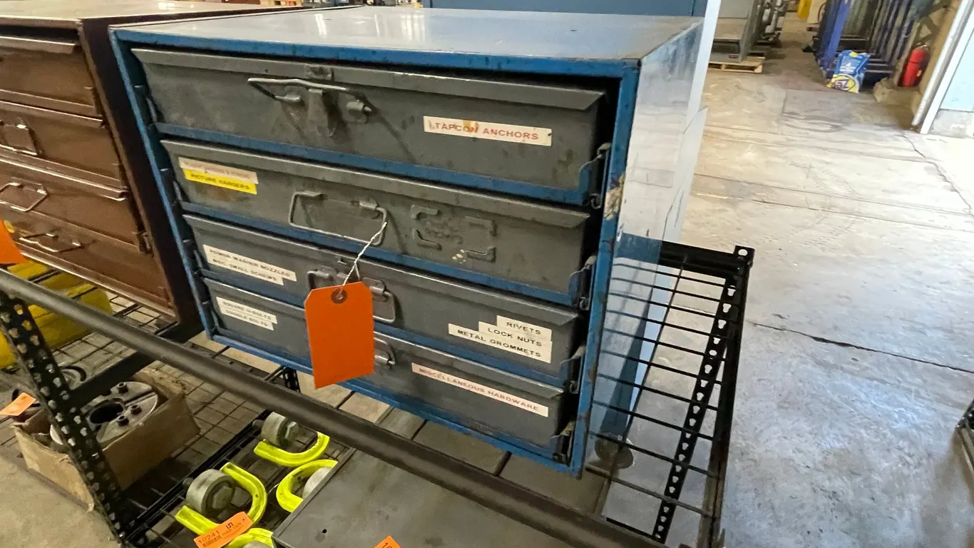 Hardware Organizer With Hardware