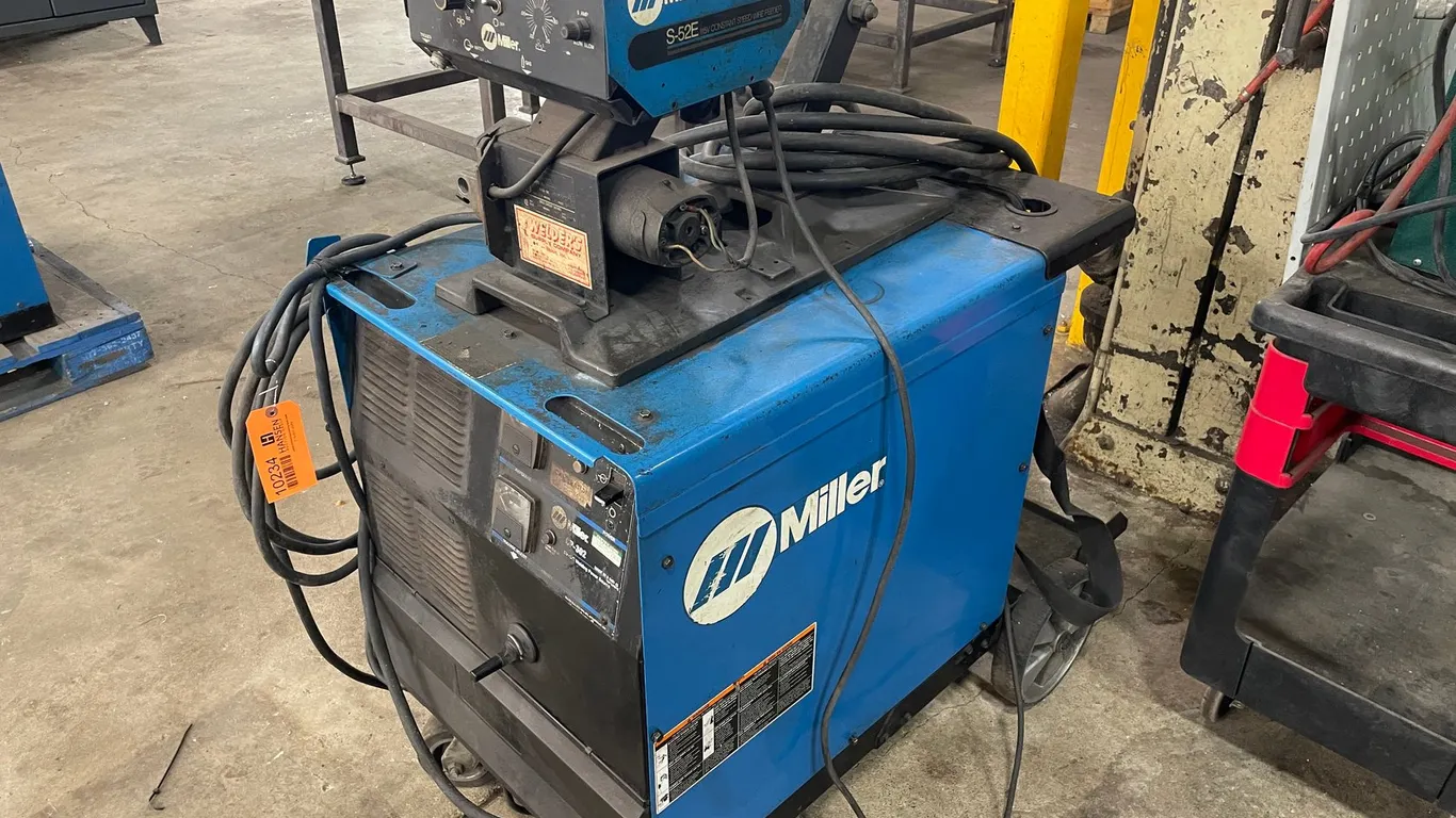 Miller CP- 302 CV-DC Welding Power Unit