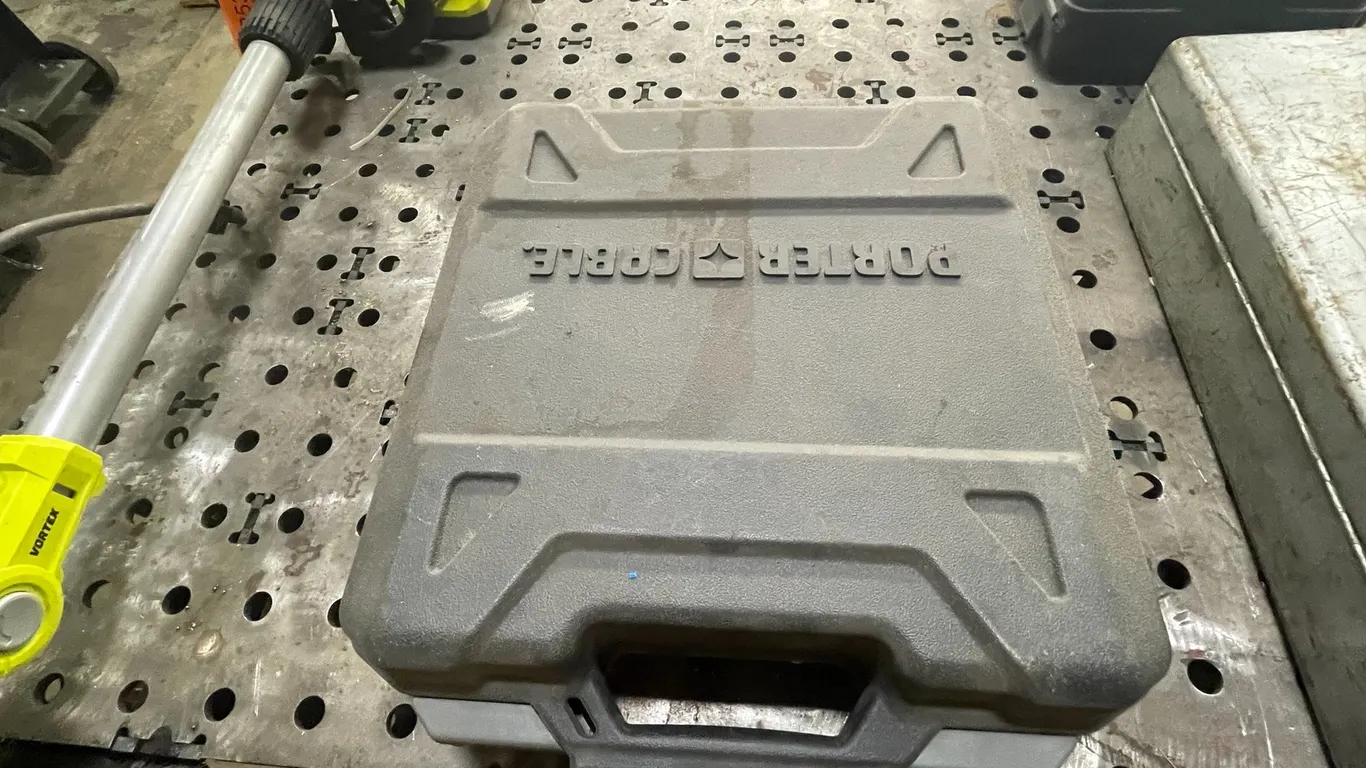Central Pneumatic Brad Nailer and Porter Cable Finish Nailer