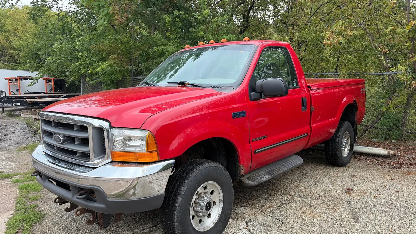 2000 Ford F350 Super Duty Pickup Truck (Title in Delay)