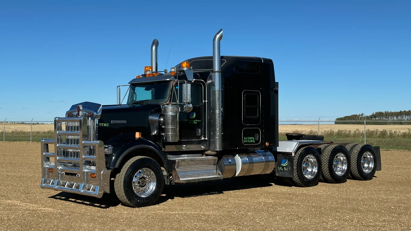 2016 Kenworth W900 Tri/A Sleeper Truck Tractor