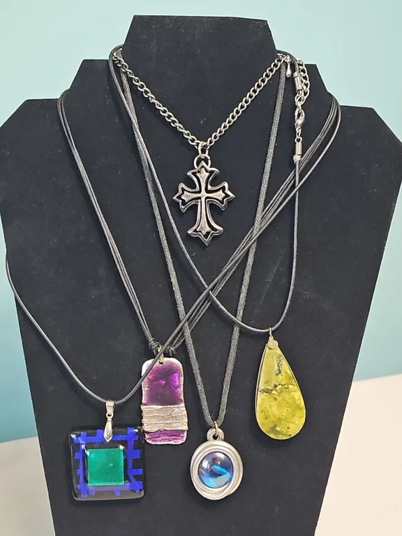 5 Mixed Material Pendant Necklaces