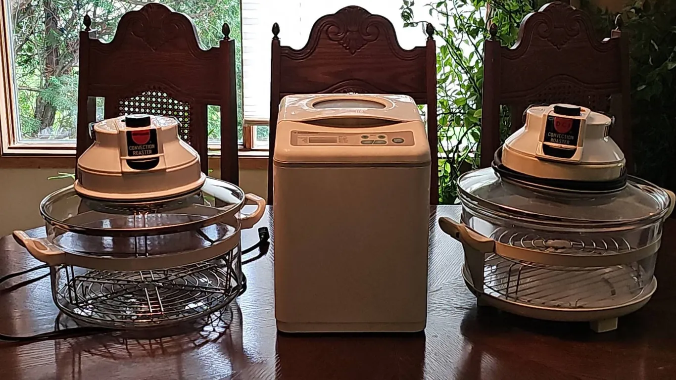 Black & Decker Breadmaker and Two Convection Roasters