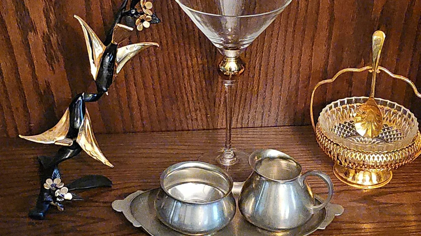 Decorative Lot with Royal Holland Pewter Set and Glass Dish