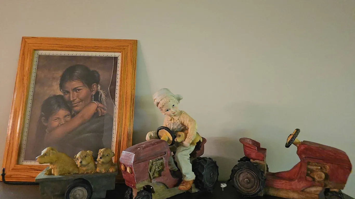 Framed Portrait Print and Tractor Figurine Set with Dog Trailer