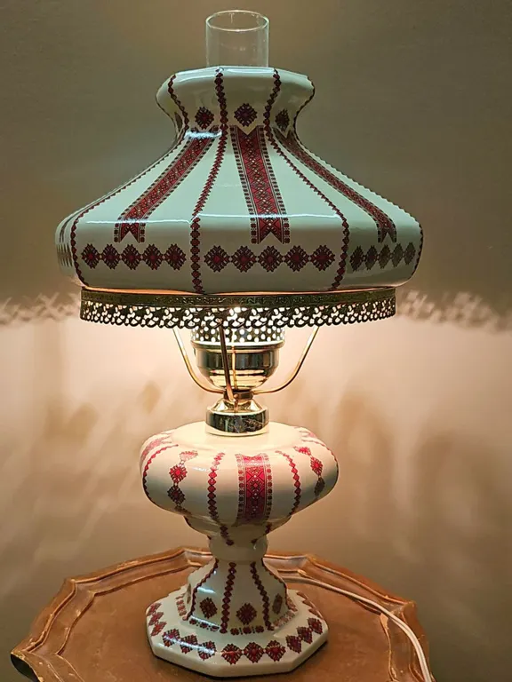 Decorative Ceramic Oil Lamp with Red Pattern and Metal Hardware