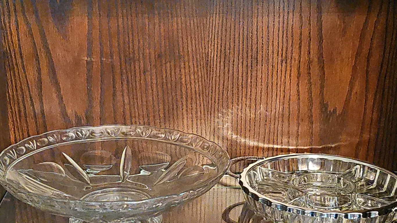 Clear Glass Footed Centerpiece Bowl and Divided Relish Tray
