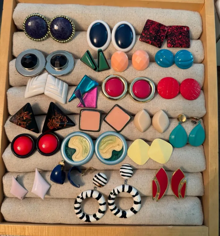 Vintage Earing Lot