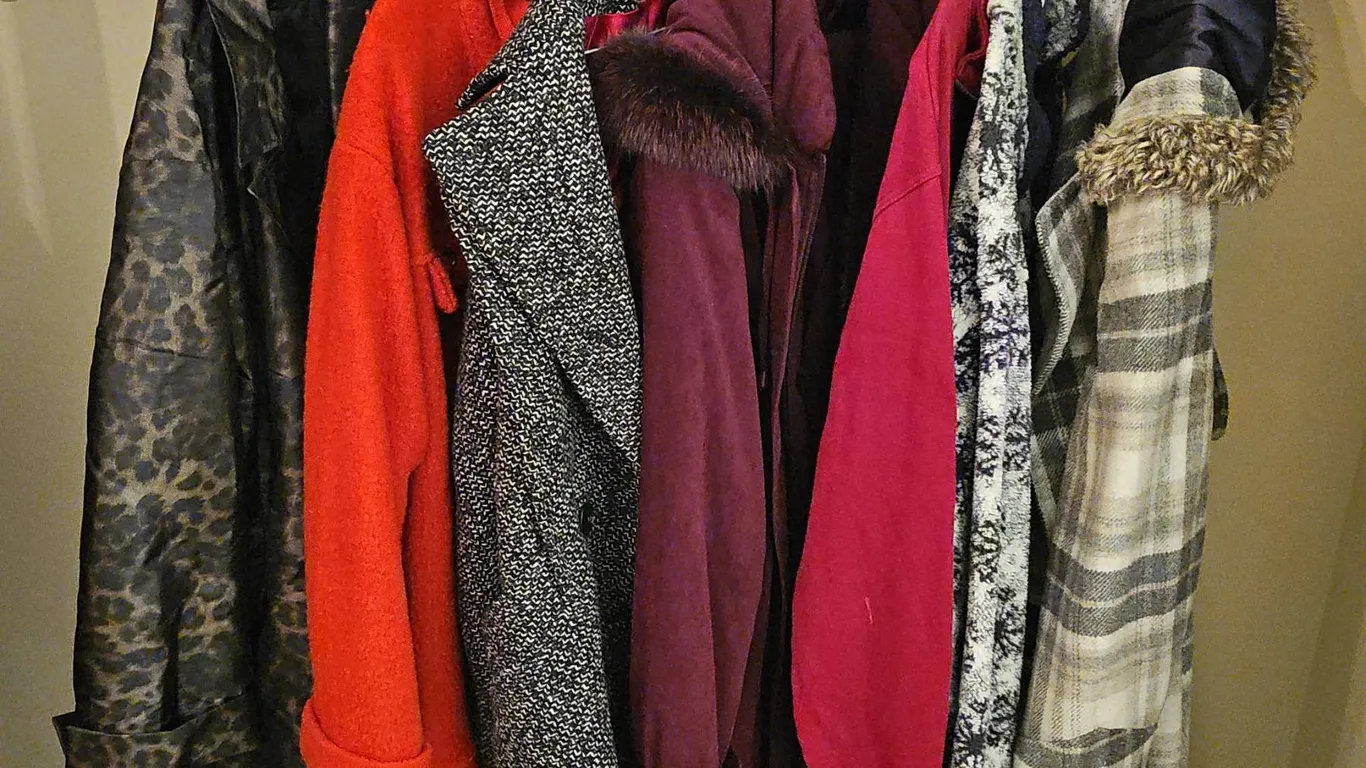 Women's Mixed Outerwear Lot, 7 Assorted Coats and Jackets
