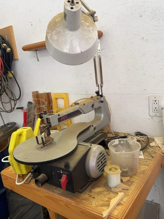 SKIL 16" Scroll Saw Model 3530 With Work Lamp
