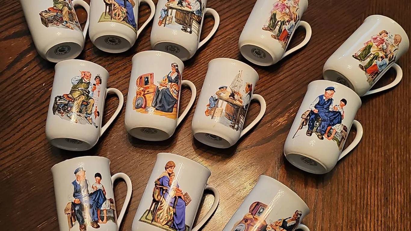 12 Museum Collection Inc. Mugs with Norman Rockwell Illustrations