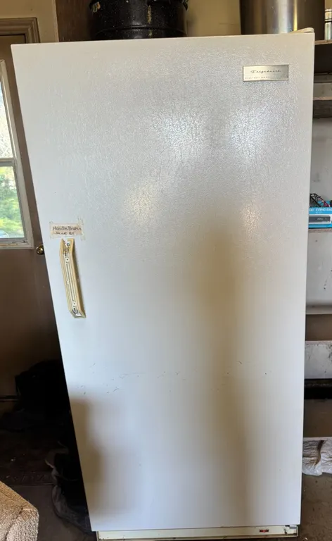 Frigidaire Heavy Duty Commercial Upright Freezer