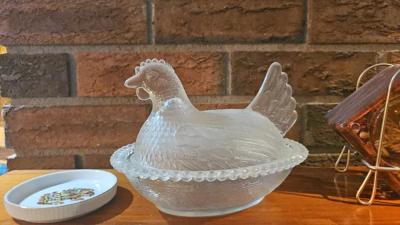 Clear Glass Hen Covered Dish and Set of Four Decorative Small Plates