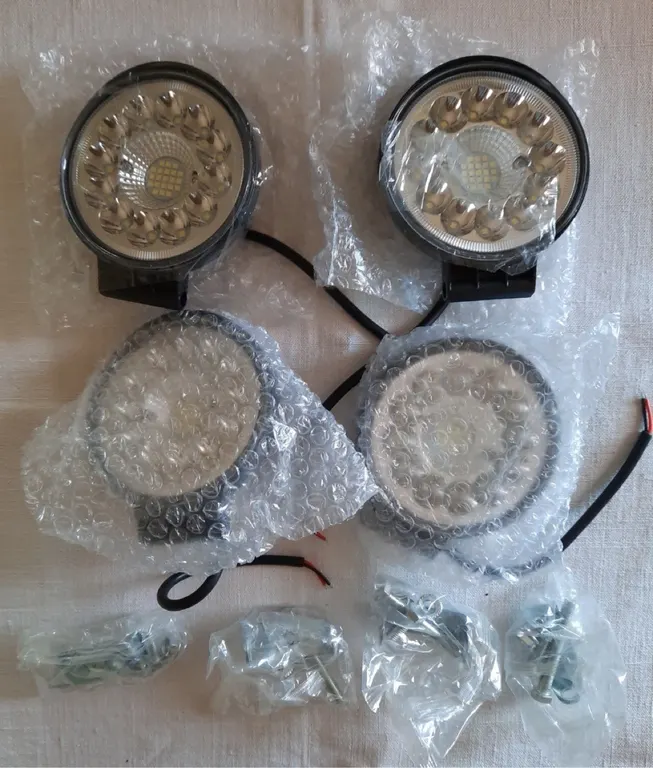 NEW LED 4" Round Work Lights. (GST 5% & PST 7% charged)